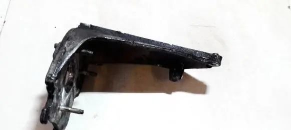 Peugeot Expert Engine mounting bracket