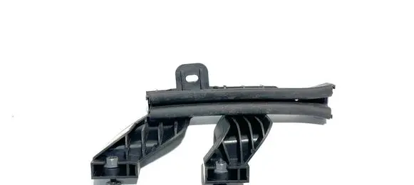 Peugeot 5008 II Front door windshield rail 9811413780 32219