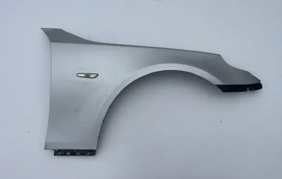 BMW 5 E60 E61 Fender 7033706 11460915