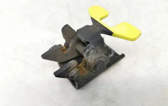 Peugeot Partner Loading door lock 