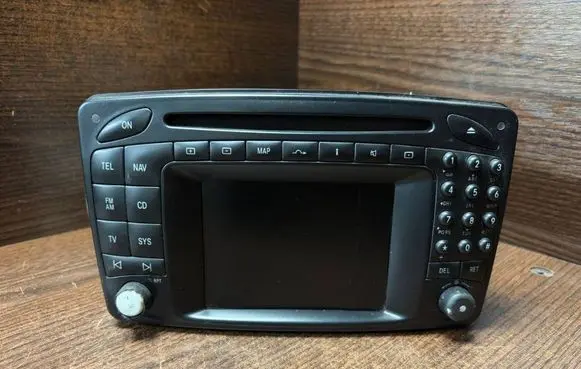 Mercedes-Benz Vito Viano W639 Radio/CD/DVD/GPS head unit A2038275242 7612001530