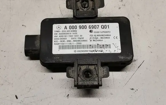 Mercedes-Benz C W205 Tire pressure control unit A0009006907