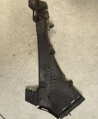 Audi Q7 4L Front bumper mounting bracket 4L0807283