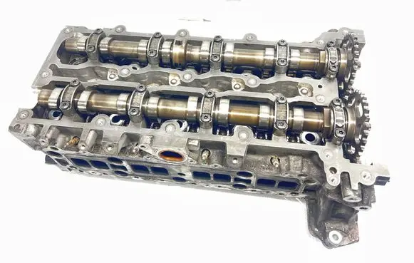 Mercedes-Benz C W204 Engine head A6510101220 R6510160201