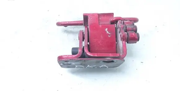 Audi A4 S4 B7 8E 8H Front door lower hinge 8E0831411E