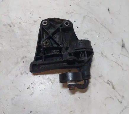 BMW 5 E60 E61 Engine mounting bracket