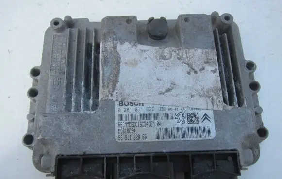 Citroen C4 I Engine control unit/module 9651132880