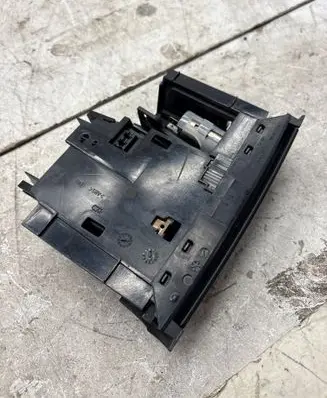 Car ashtray