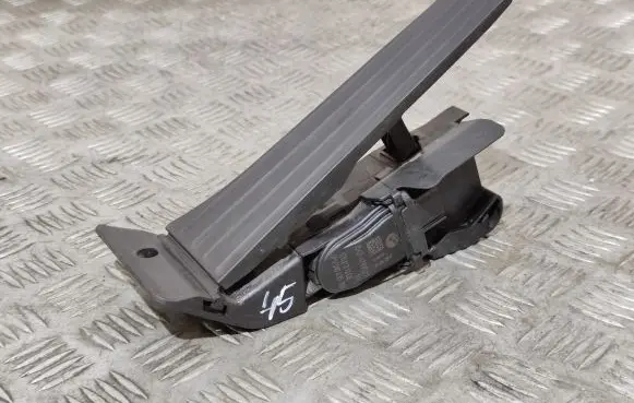 BMW 3 F30 F35 F31 Accelerator throttle pedal 35426789529 6789529
