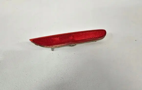 Nissan Qashqai Rear tail light reflector 33-14207R250-23005