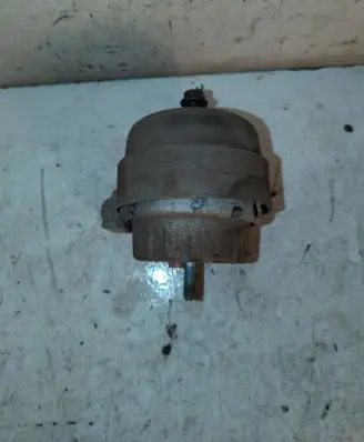 Audi A6 S6 C6 4F Engine mount bracket