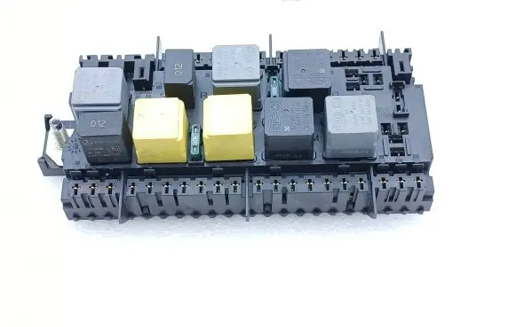 Mercedes-Benz GLE (W166 - C292) Fuse module a1669068201