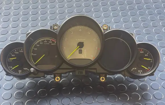 Porsche Cayenne (92A) Speedometer (instrument cluster) 7P5920953N K17PEGBTHPH SW76001701