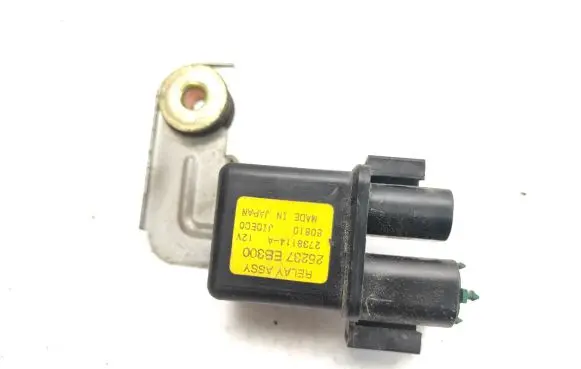 Nissan Pathfinder R51 Glow plug pre-heat relay 25237EB300