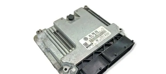 Volkswagen Golf VI Engine control unit/module 06J906026 0261201537