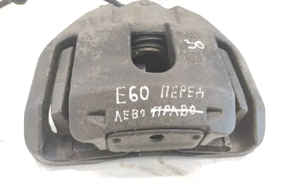 BMW 5 E60 E61 Front brake caliper 6030324