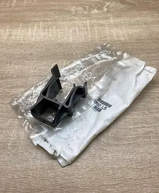 Peugeot 605 Front bumper mounting bracket 6992L5