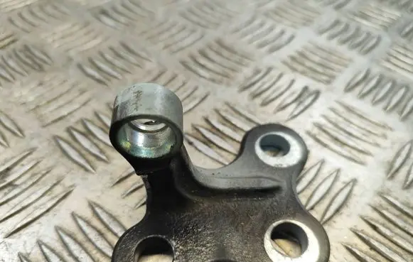 Volvo S60 Front door upper hinge 31299542
