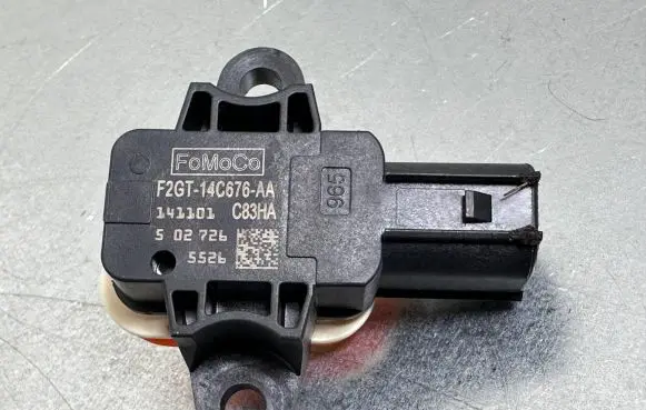 Ford Mondeo MK V Airbag deployment crash/impact sensor F2GT14C676AA