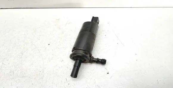BMW 5 E60 E61 Headlight washer pump 6973097 67126973097