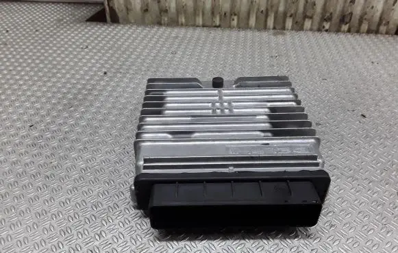 Ford Focus Engine control unit/module 2M5A12A650PE 12220510