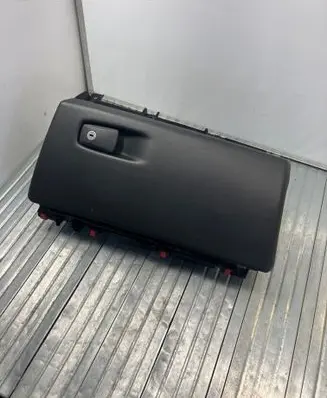 BMW X5 F15 Glove box