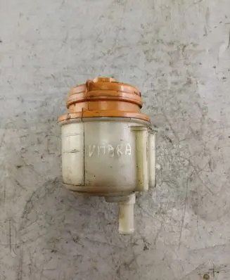Power steering fluid tank/reservoir