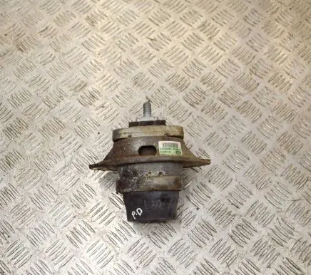 Land Rover Discovery 4 - LR4 Engine mount bracket AH226A003BA AH226A003BA4518