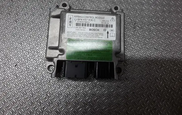 Mazda 3 I Airbag control unit/module 0285001554