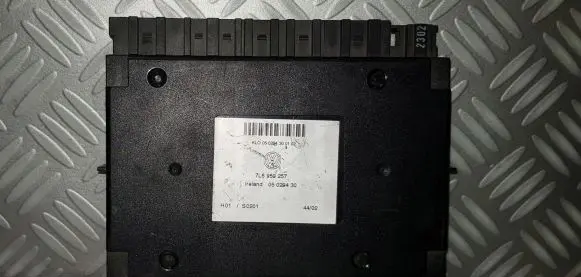 Volkswagen Touareg I Seat control module 7L6959257