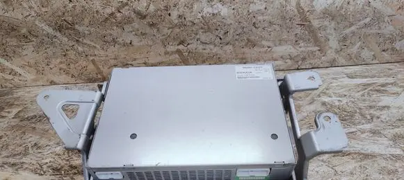 Lexus SC 300 - 400 Sound amplifier 8628024120