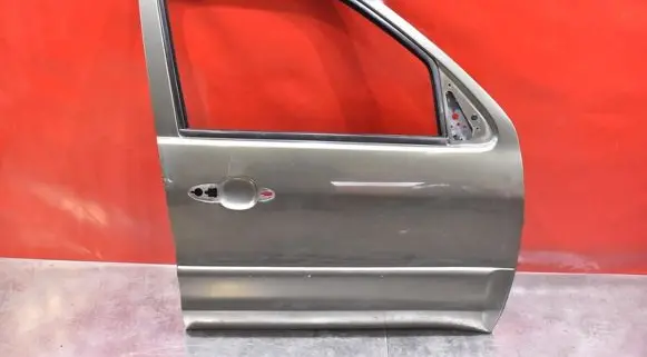 Mazda Tribute Front door