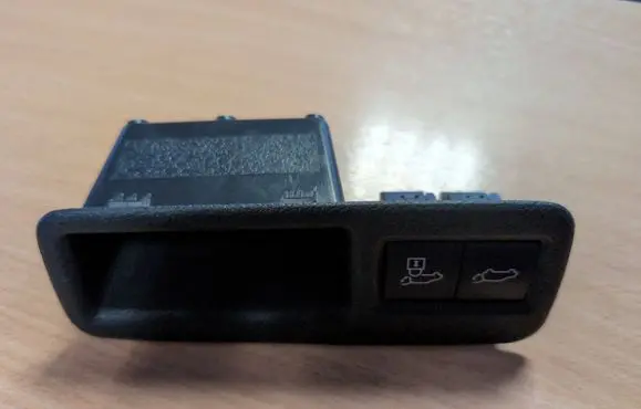 Toyota bZ4X Tailgate opening switch 6929178040