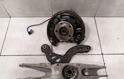 Mercedes-Benz A W176 Rear wheel bearing hub A1763500600