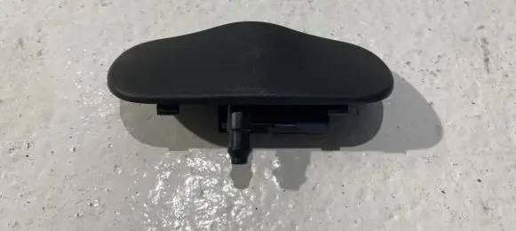Windshield washer spray nozzle