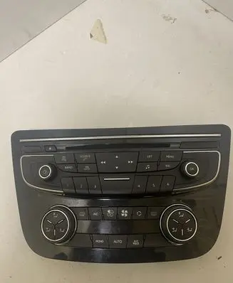 Peugeot 508 Climate control unit E1060945M01