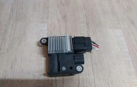 Toyota Yaris Cross Fan control module 89257-K0020