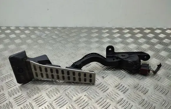 KIA Sorento Accelerator throttle pedal