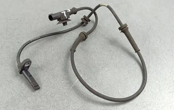 Maserati Levante ABS brake wheel speed sensor 670037273