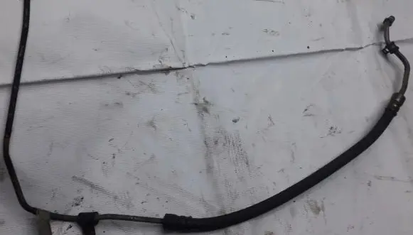 Volvo S40, V40 Power steering hose/pipe/line 30621580