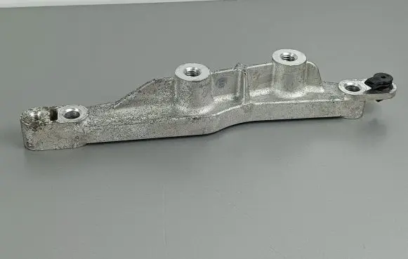 Jeep Grand Cherokee WL Other engine bay part