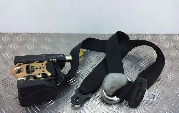Volkswagen Caddy Front seatbelt 33014051A 2K0857806B
