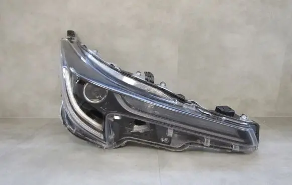 Toyota Corolla E210 E21 Headlight/headlamp 81110-02S70