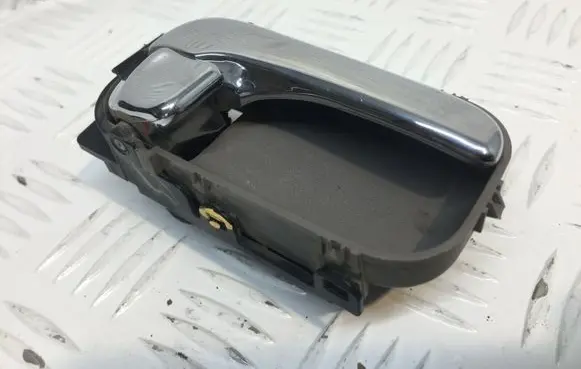 Nissan Almera Tino Front door interior handle