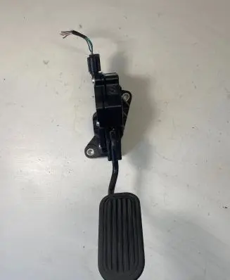 Lexus IS 220D-250-350 Accelerator throttle pedal 7811053011 01K30D00068