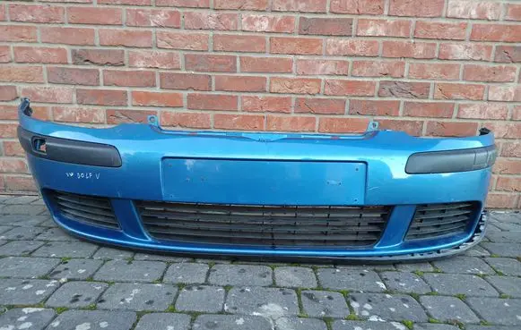 Volkswagen Golf V Front bumper 1K0807221 1K0807217