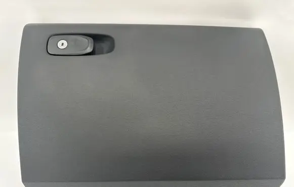 Glove box