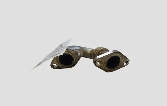 Volkswagen PASSAT B6 EGR valve line/pipe/hose
