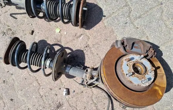 Toyota Auris 150 Front wheel hub spindle knuckle MCPERSON