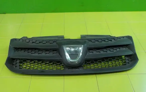 Dacia Sandero II Front bumper upper radiator grill 623103971R XP120